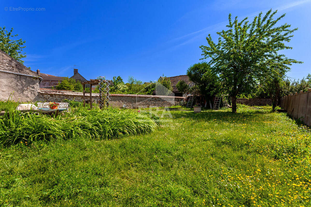 Maison à ARNOUVILLE-LES-MANTES