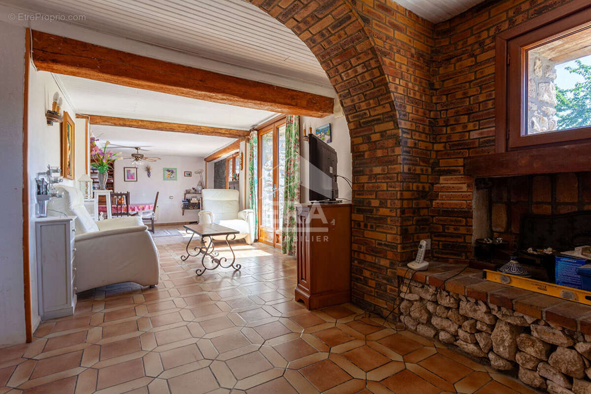 Maison à ARNOUVILLE-LES-MANTES