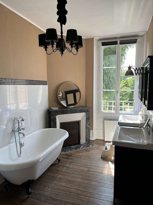 Maison à FERE-CHAMPENOISE