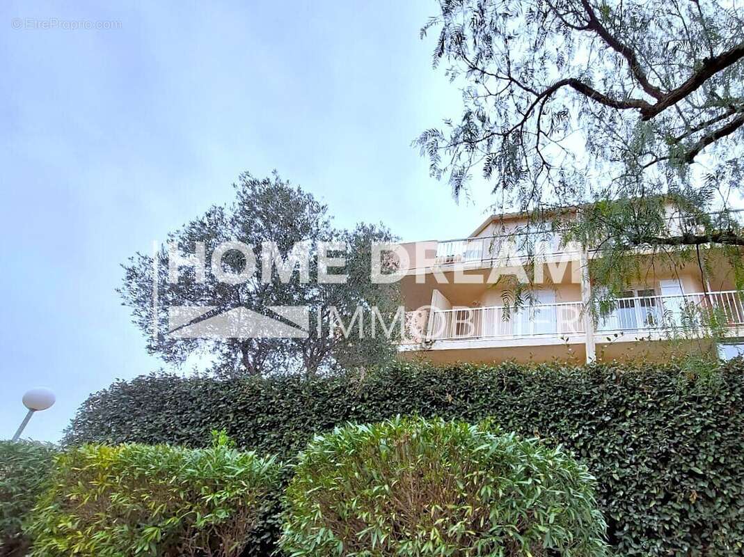 Appartement à SIX-FOURS-LES-PLAGES