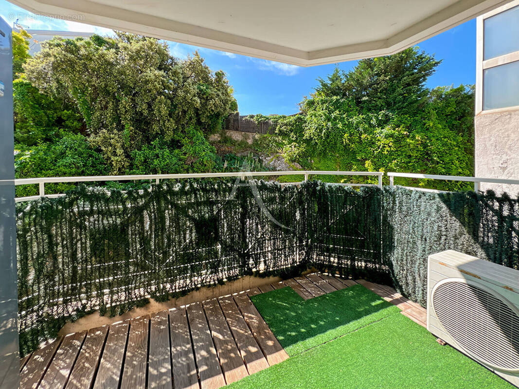 Appartement à LE CANNET