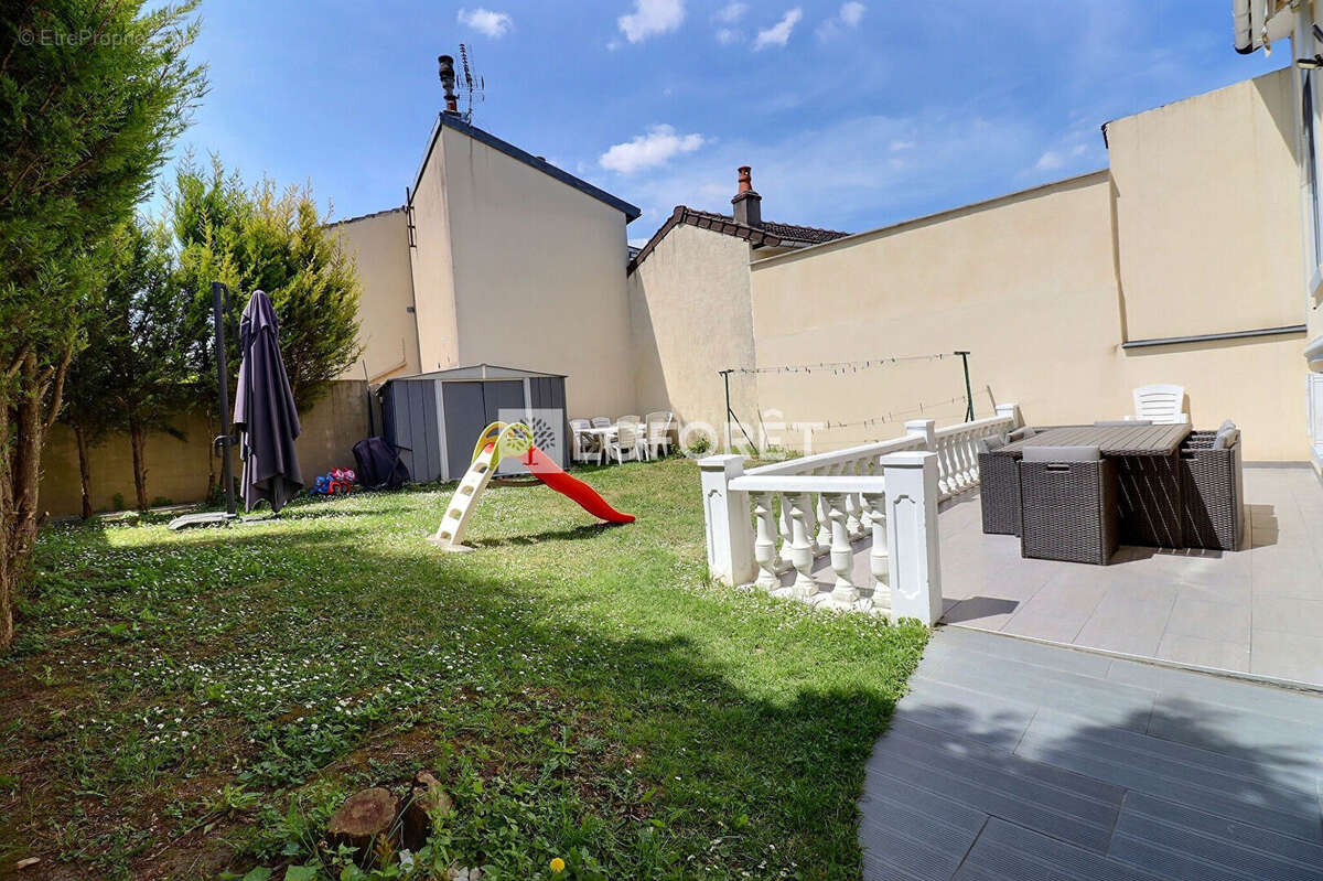 Maison à VITRY-SUR-SEINE