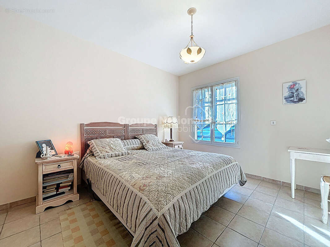 Maison à SAINT-RESTITUT