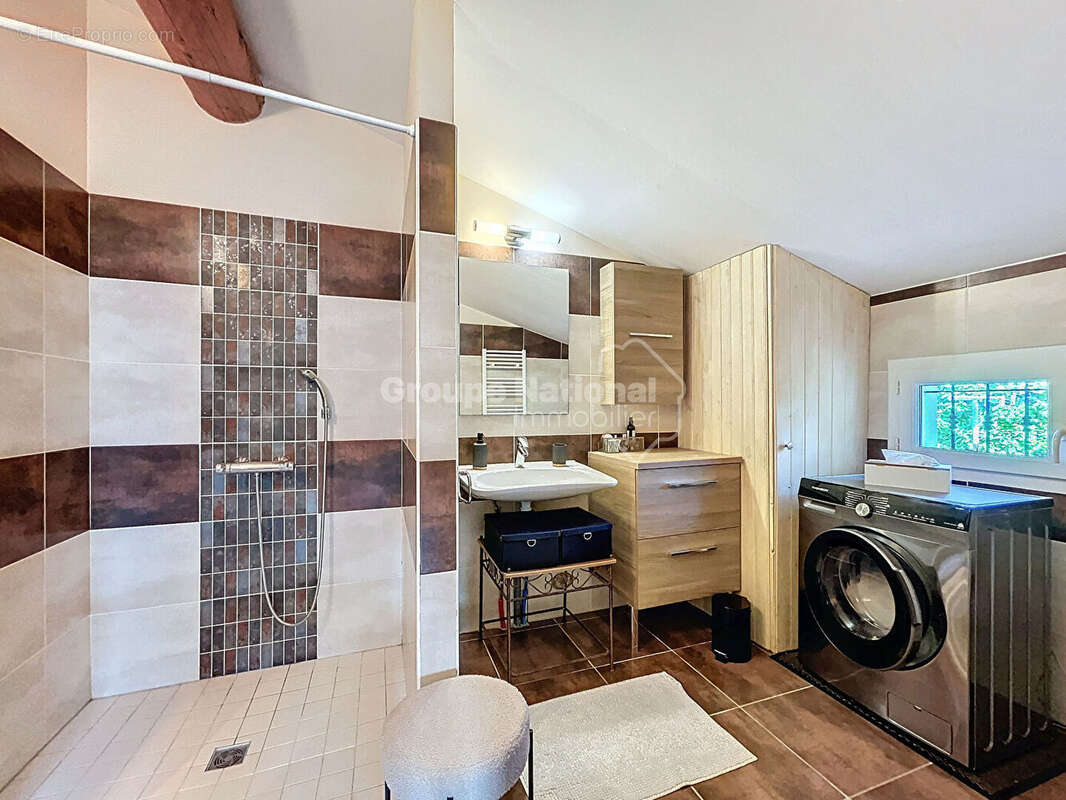 Maison à SAINT-RESTITUT