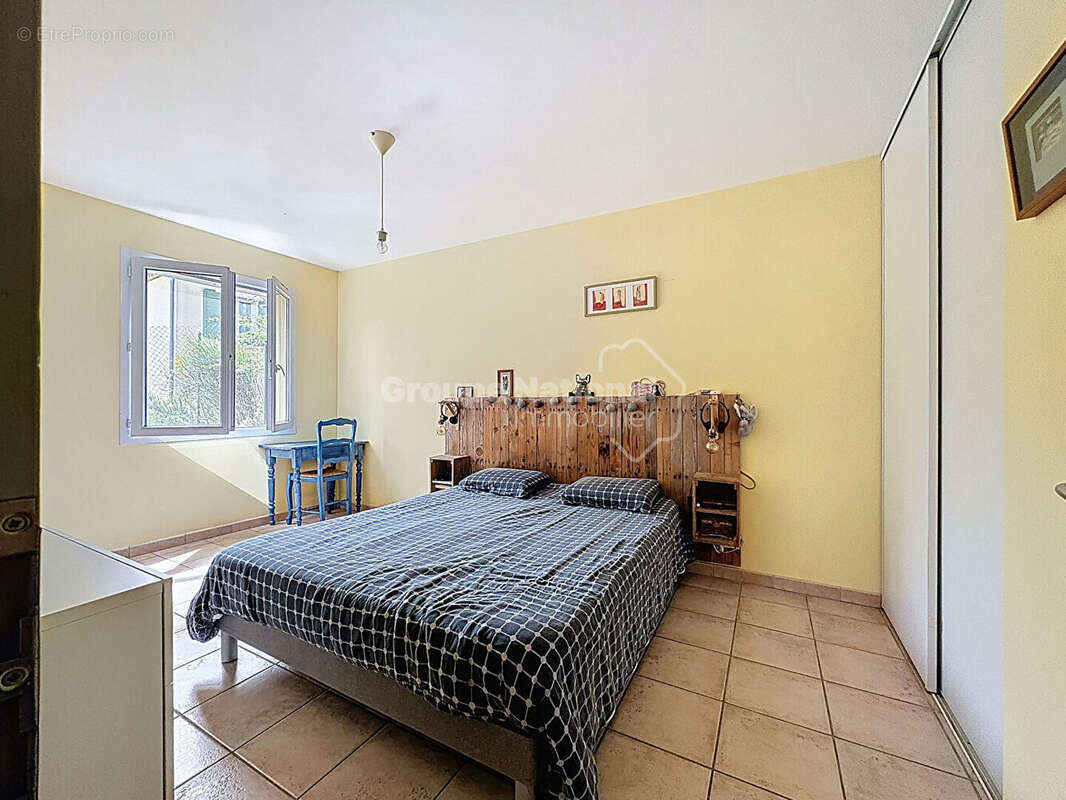 Maison à SAINT-RESTITUT