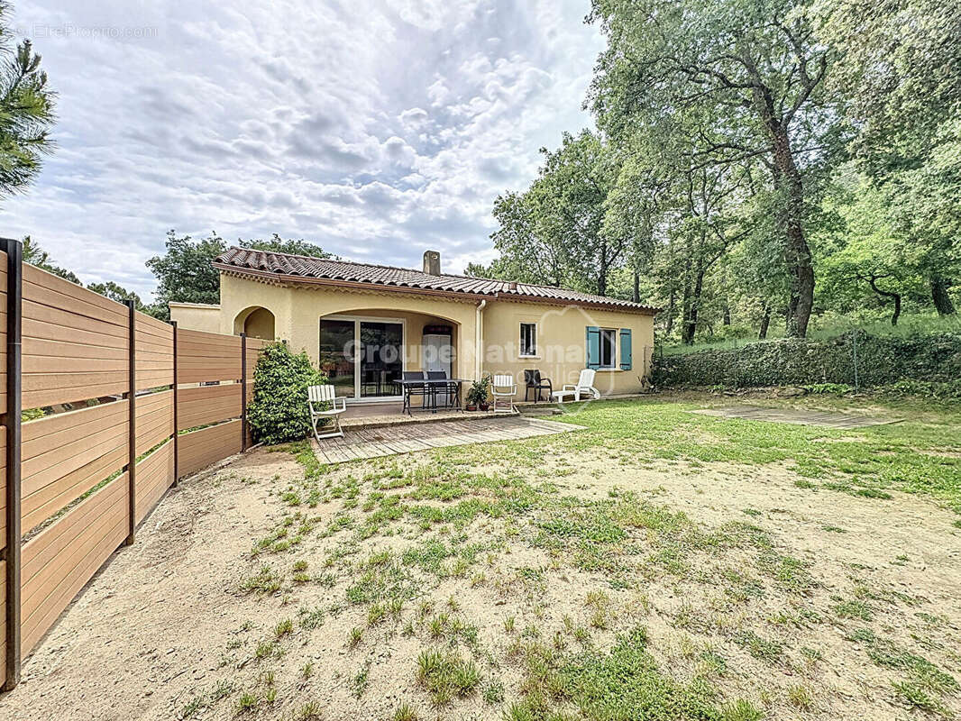 Maison à SAINT-RESTITUT