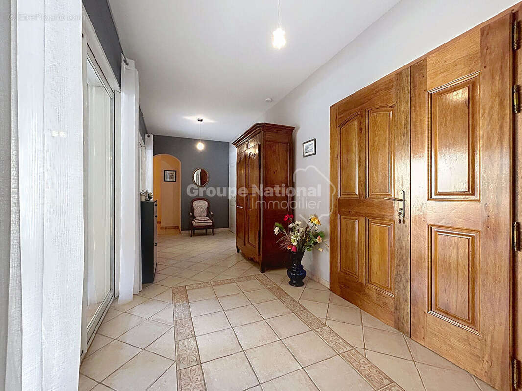 Maison à SAINT-RESTITUT