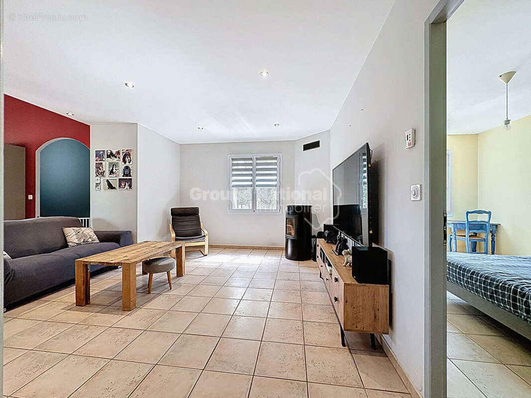 Maison à SAINT-RESTITUT