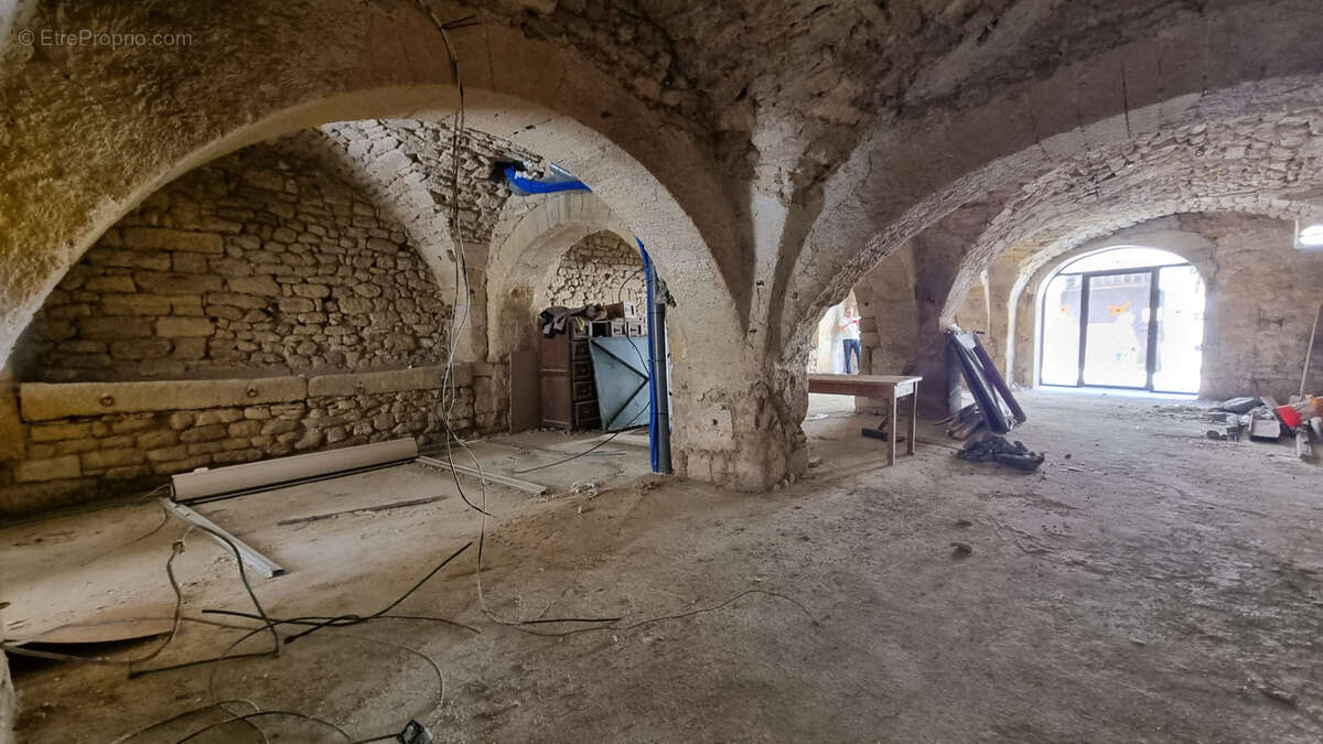 Commerce à SOMMIERES