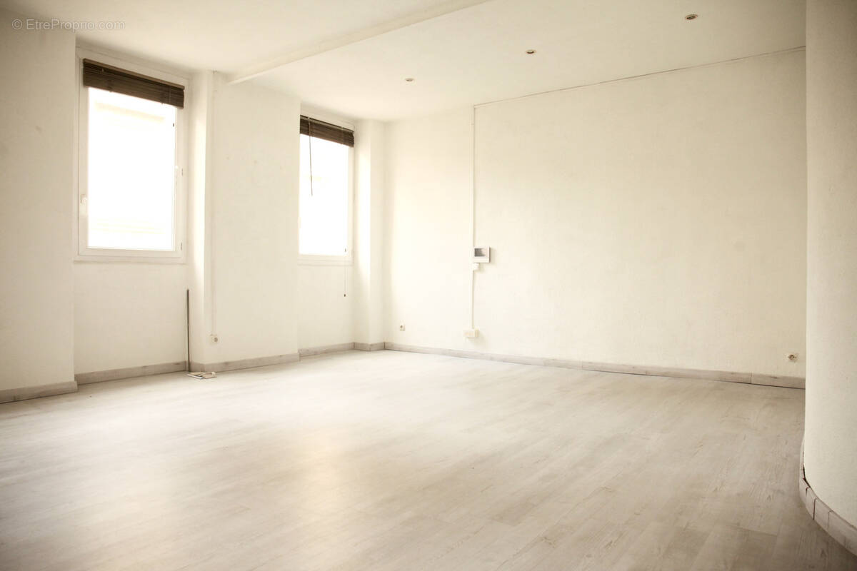 Appartement à MARSEILLE-6E