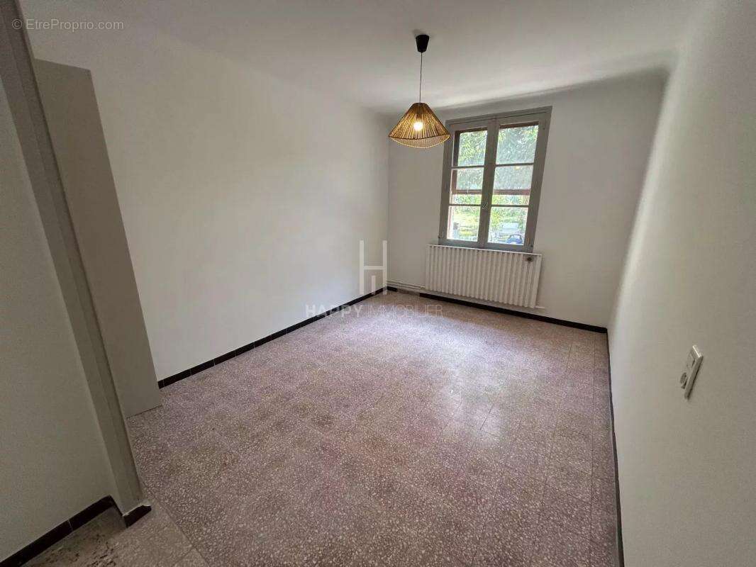 Maison à SAINT-ETIENNE-DU-GRES