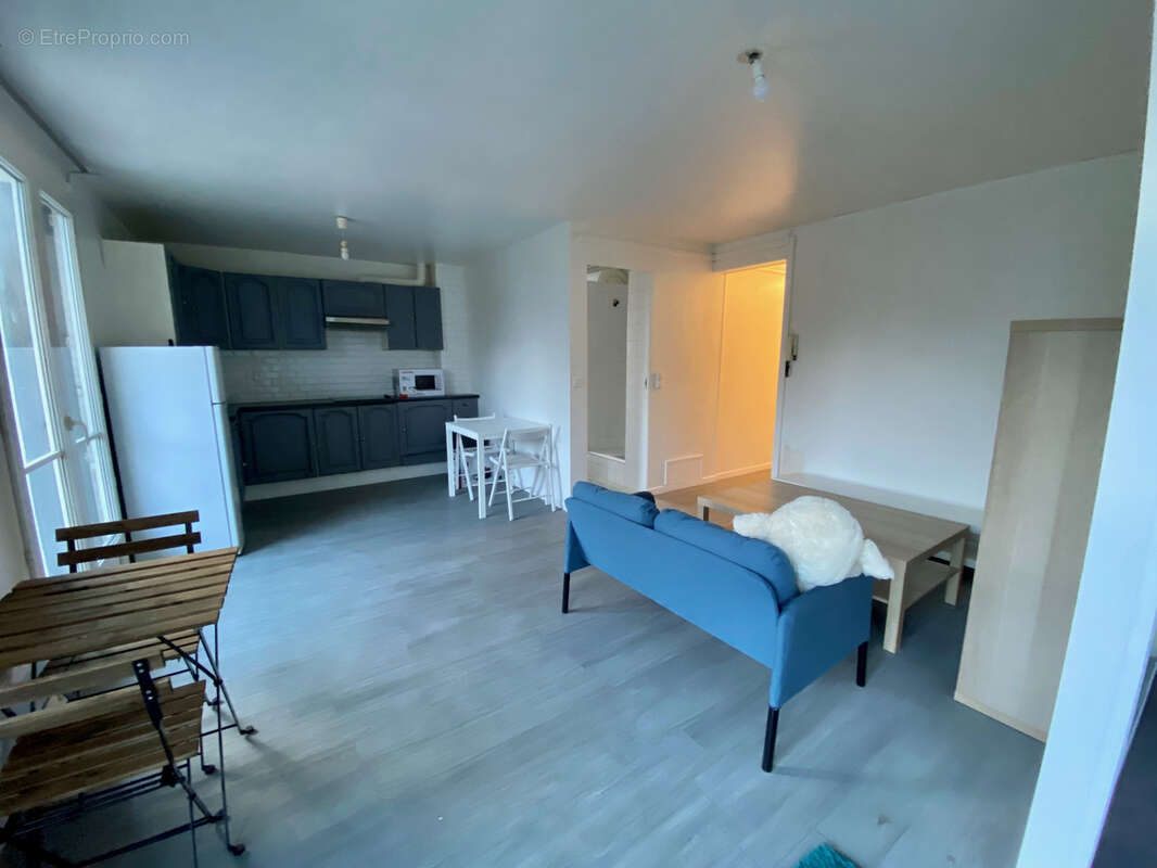 Appartement à PARAY-VIEILLE-POSTE