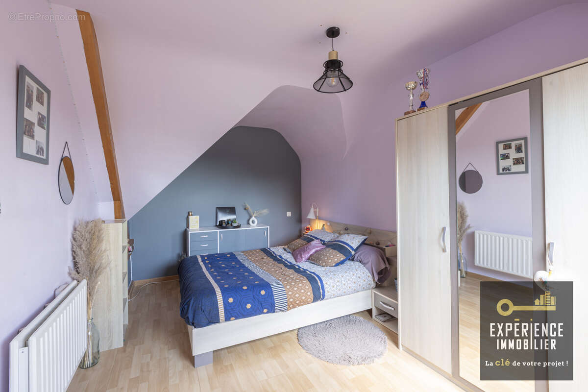 Maison à SAINT-VRAN