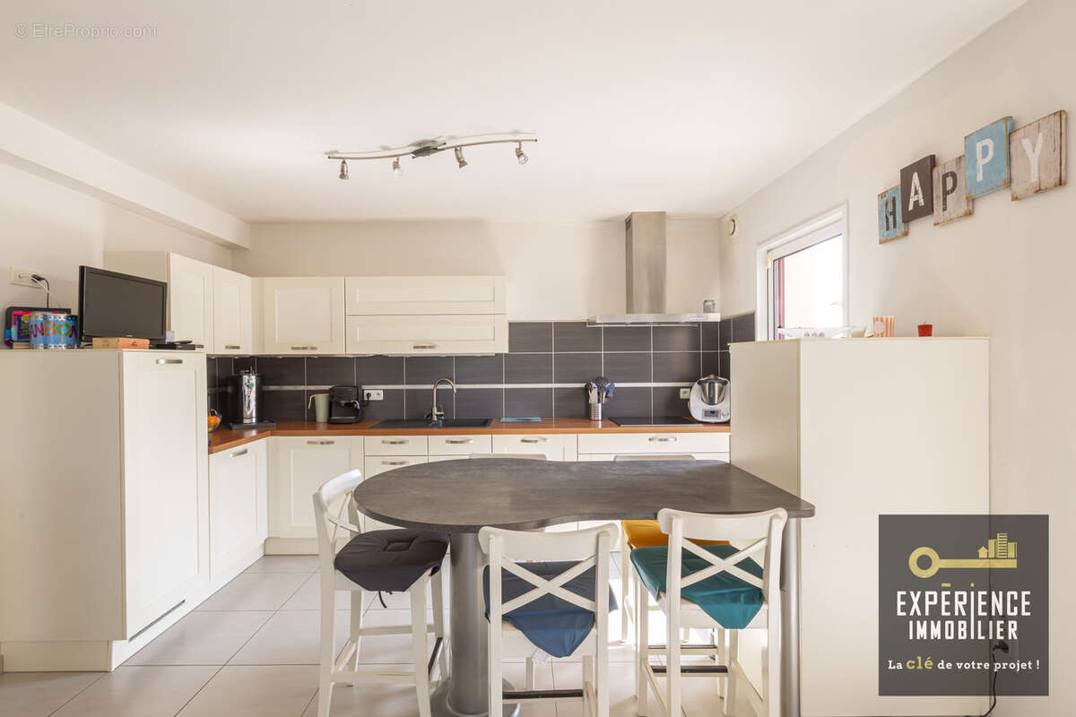 Maison à SAINT-VRAN