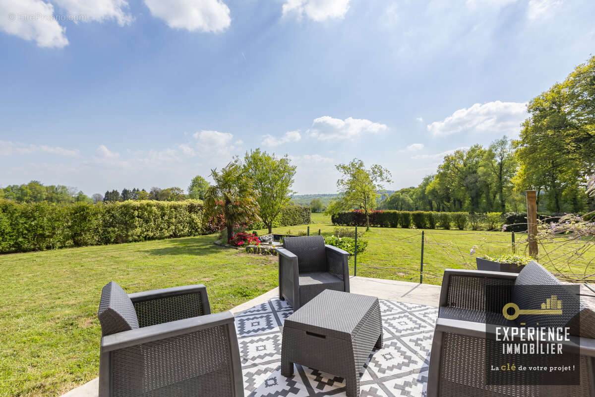 Maison à SAINT-VRAN