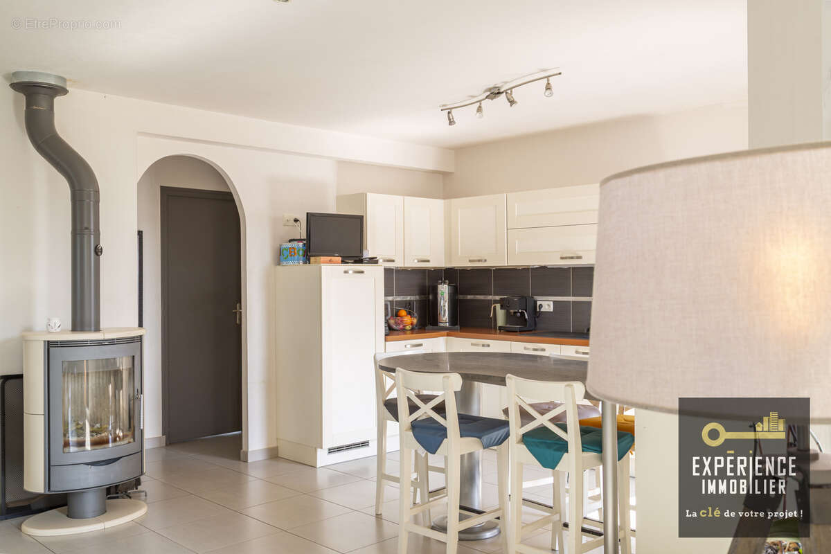 Maison à SAINT-VRAN