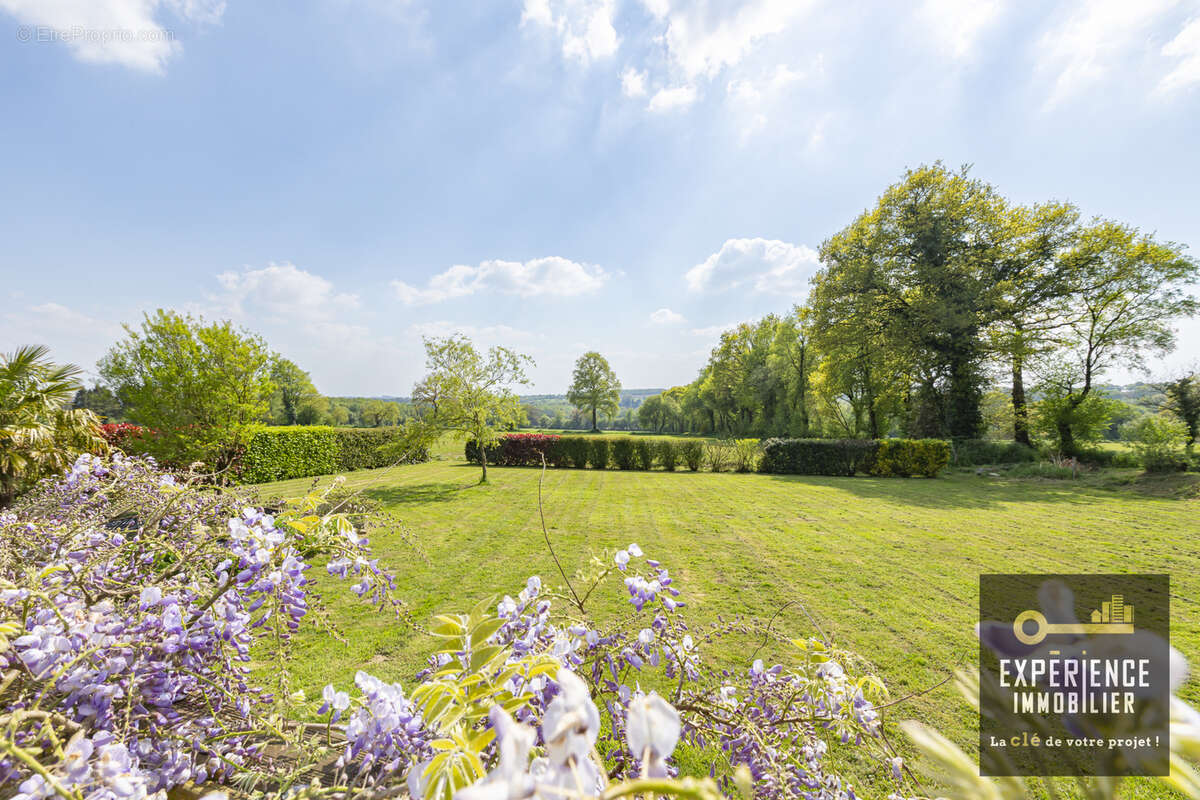 Maison à SAINT-VRAN