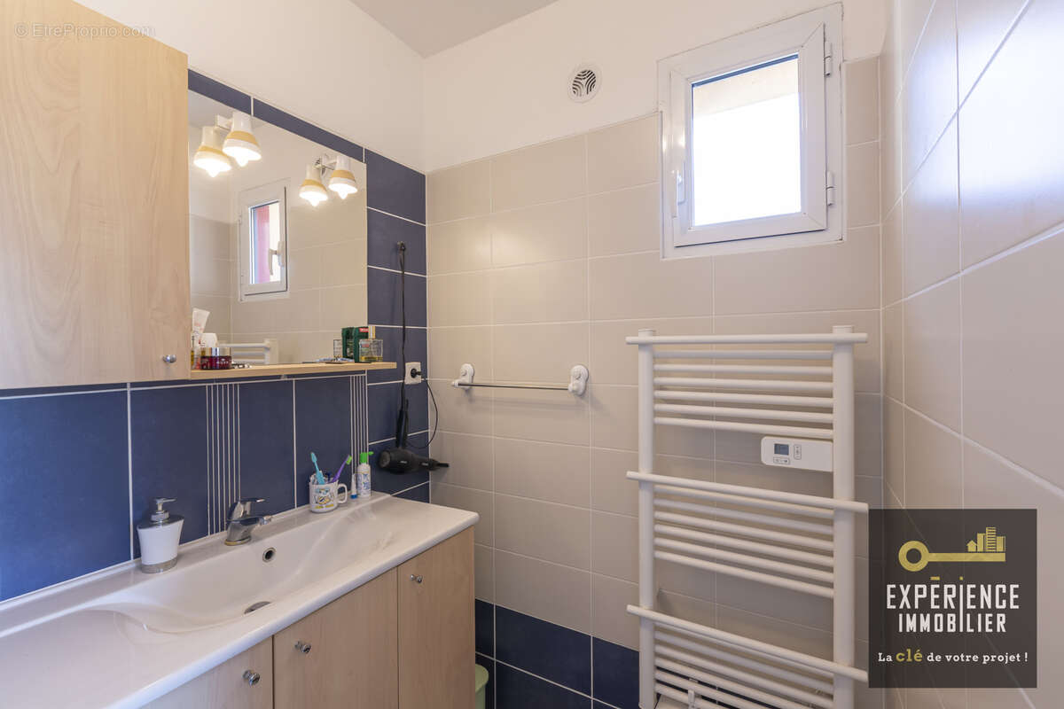 Maison à SAINT-VRAN