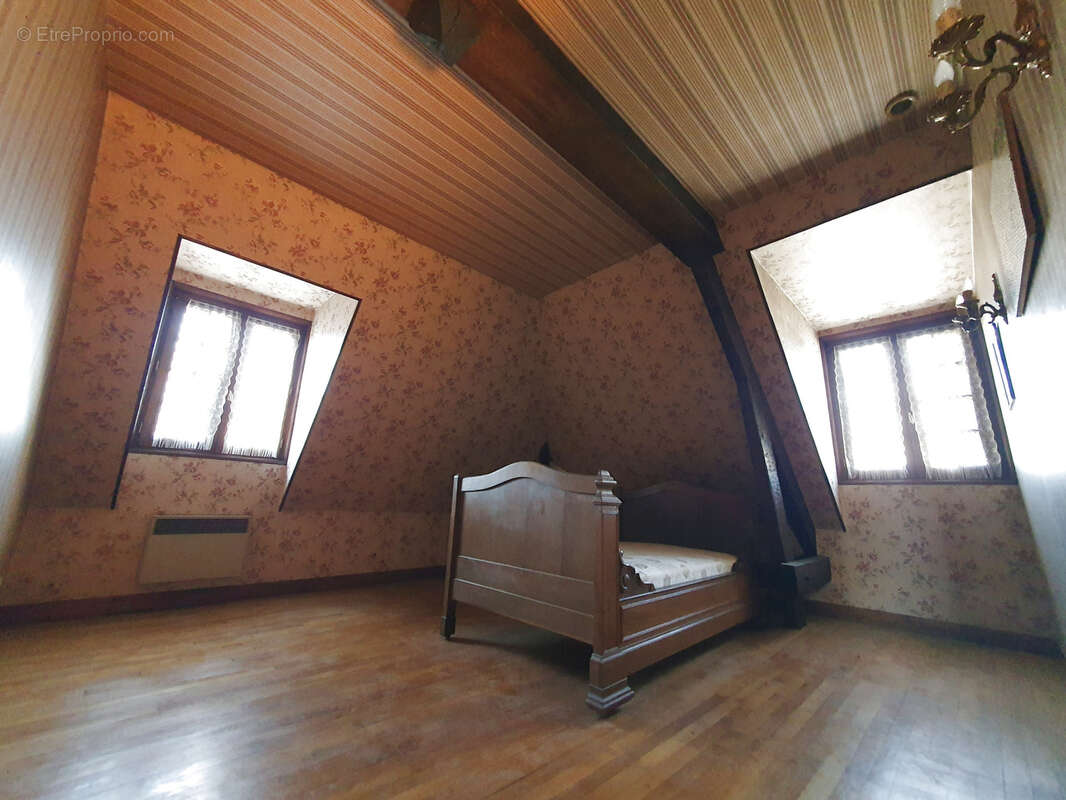 Maison à SAINT-POURCAIN-SUR-SIOULE