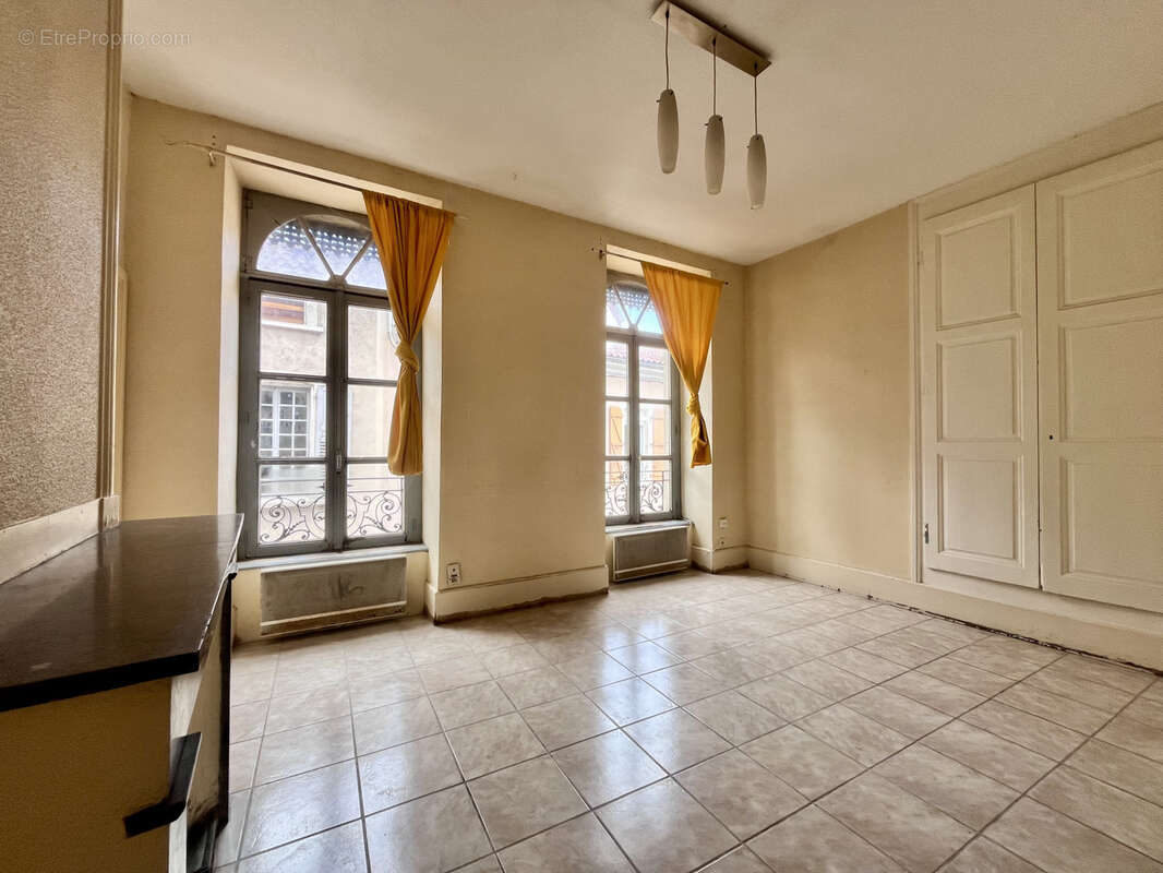 Appartement à TOURNON-SUR-RHONE
