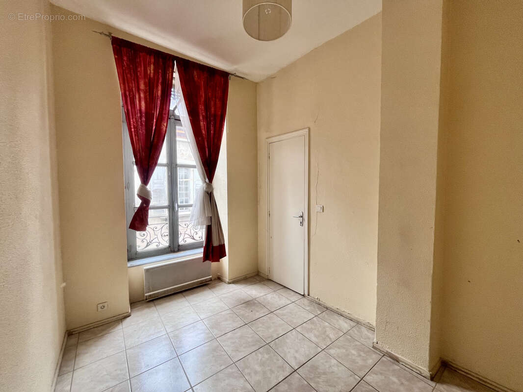 Appartement à TOURNON-SUR-RHONE