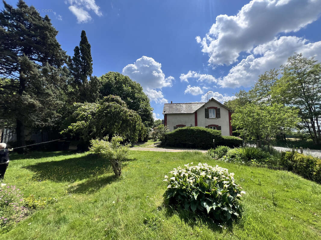 Maison à BAIN-DE-BRETAGNE