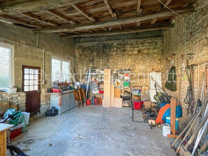 Maison à CHEF-BOUTONNE