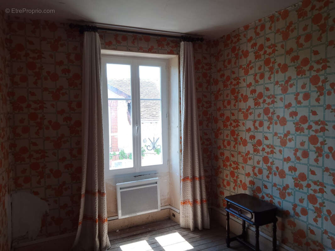 Maison à SAINT-REVERIEN