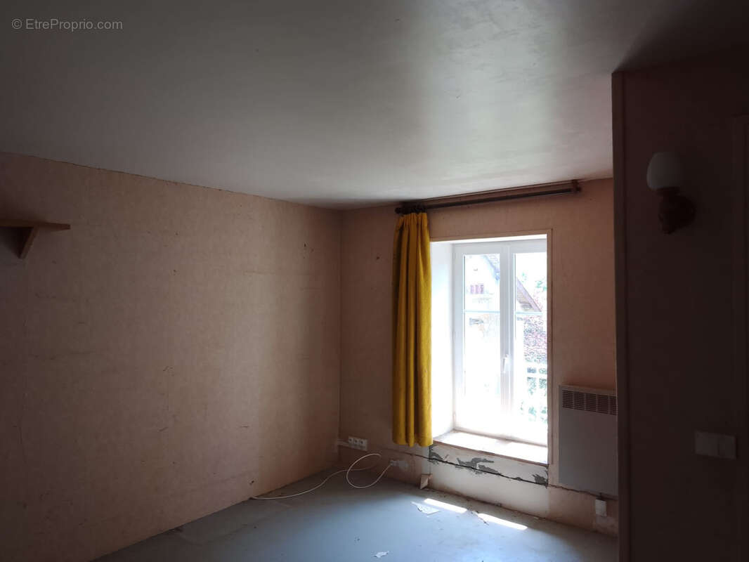 Maison à SAINT-REVERIEN