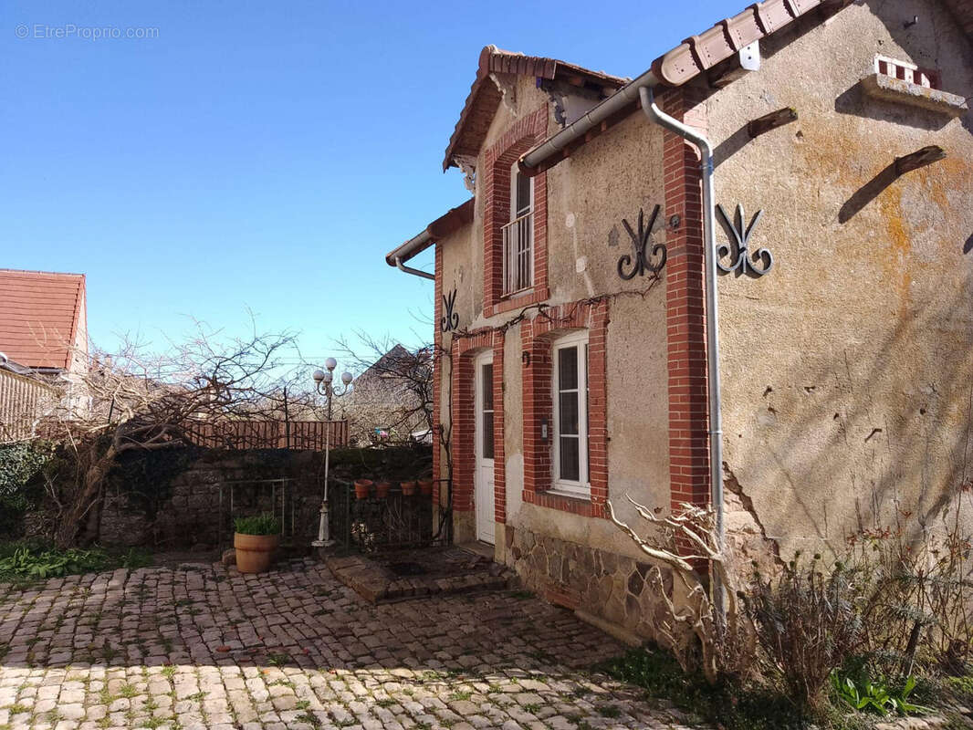 Maison à SAINT-REVERIEN