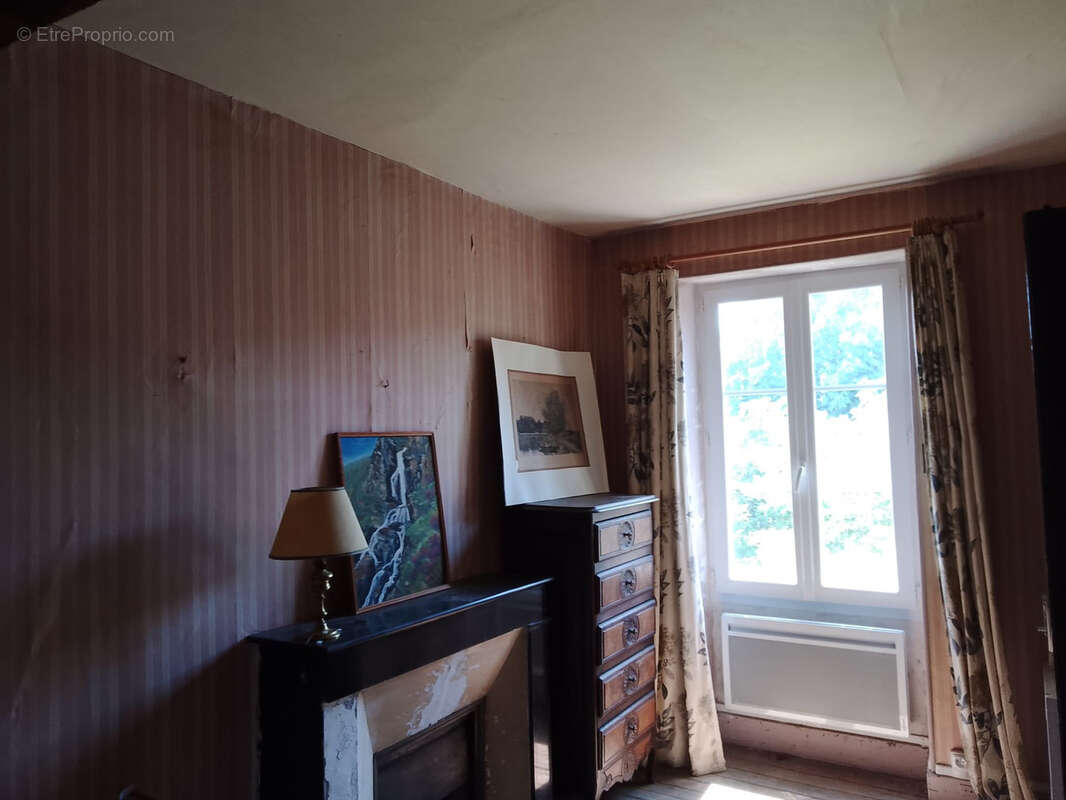 Maison à SAINT-REVERIEN