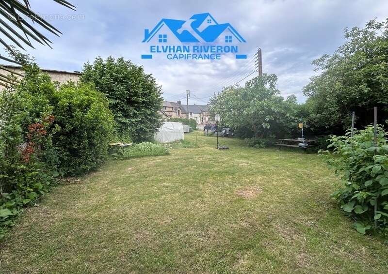 Maison à SAINT-SULPICE-DES-LANDES