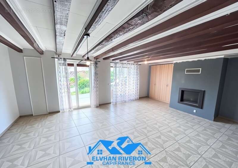 Maison à SAINT-SULPICE-DES-LANDES