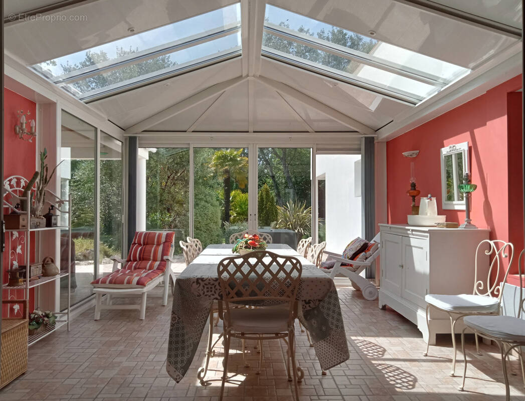 Maison à BEAULIEU-SOUS-LA-ROCHE