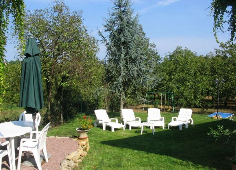 Maison à BEAUREGARD-DE-TERRASSON