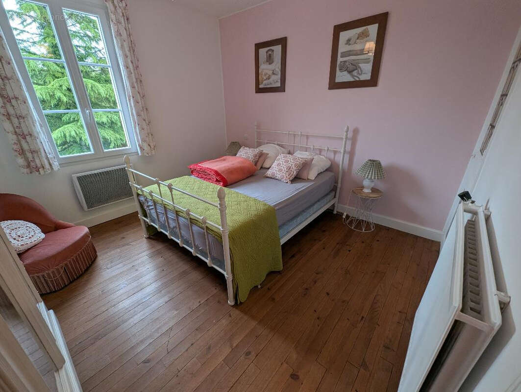 Maison à BEAUREGARD-DE-TERRASSON