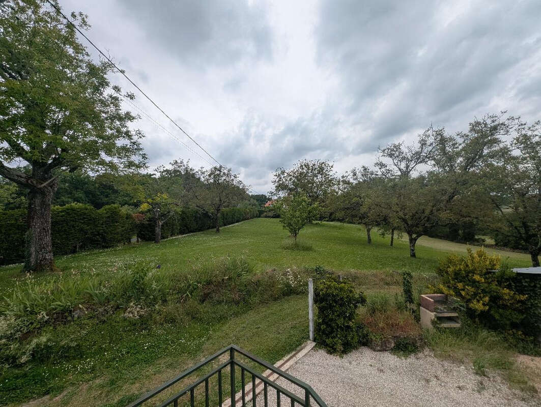 Maison à BEAUREGARD-DE-TERRASSON