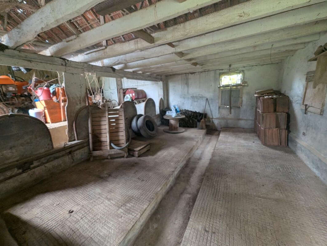 Maison à BEAUREGARD-DE-TERRASSON