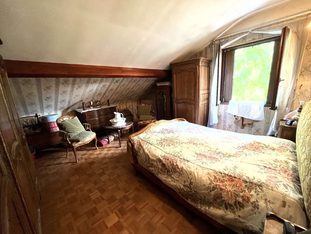 Maison à FOLLAINVILLE-DENNEMONT