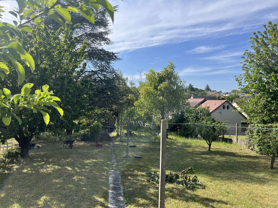 Maison à FOLLAINVILLE-DENNEMONT