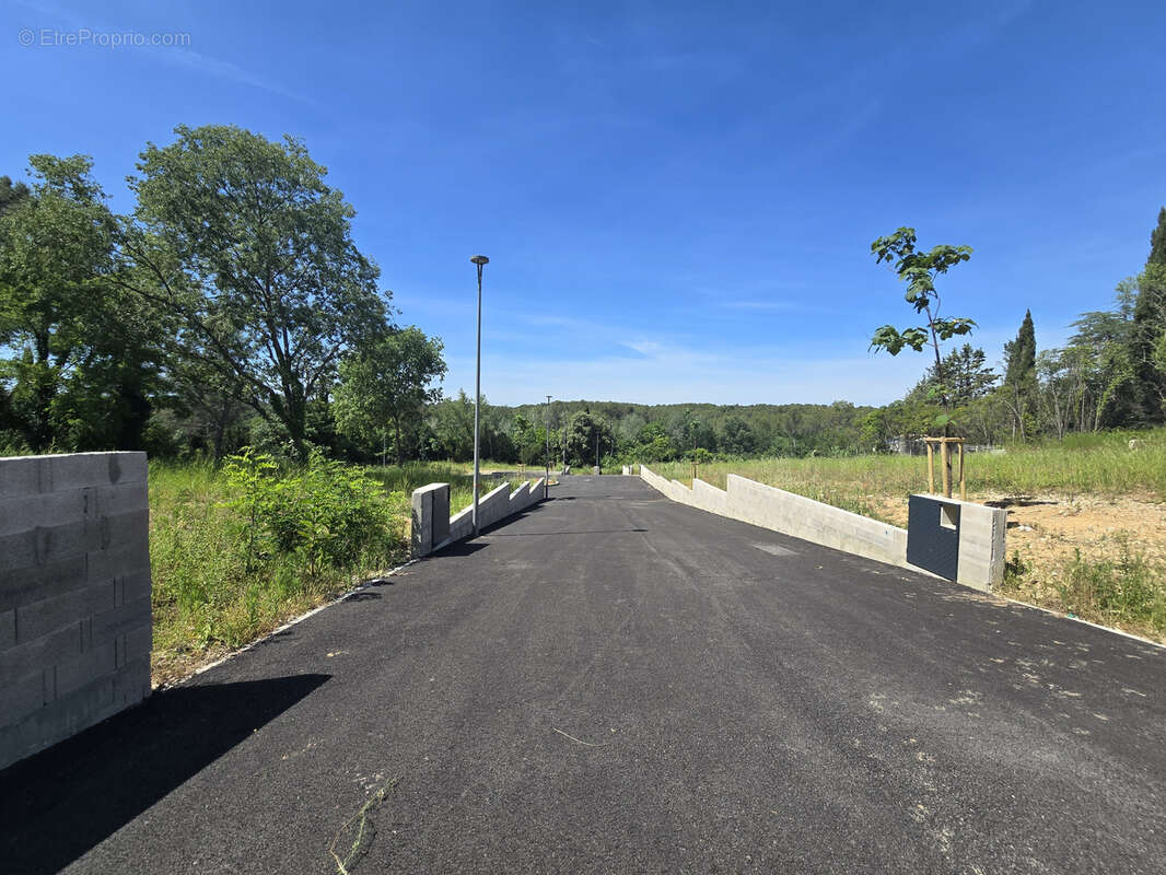 Terrain à MONTFERRIER-SUR-LEZ