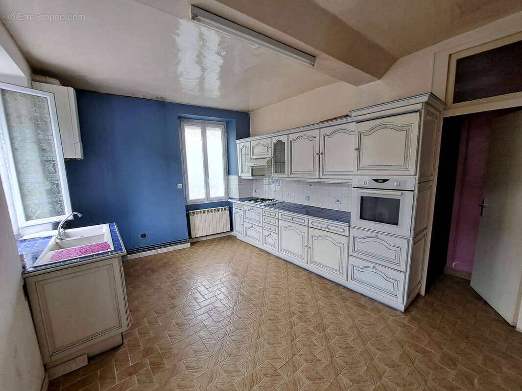 Maison à PONT-SUR-YONNE