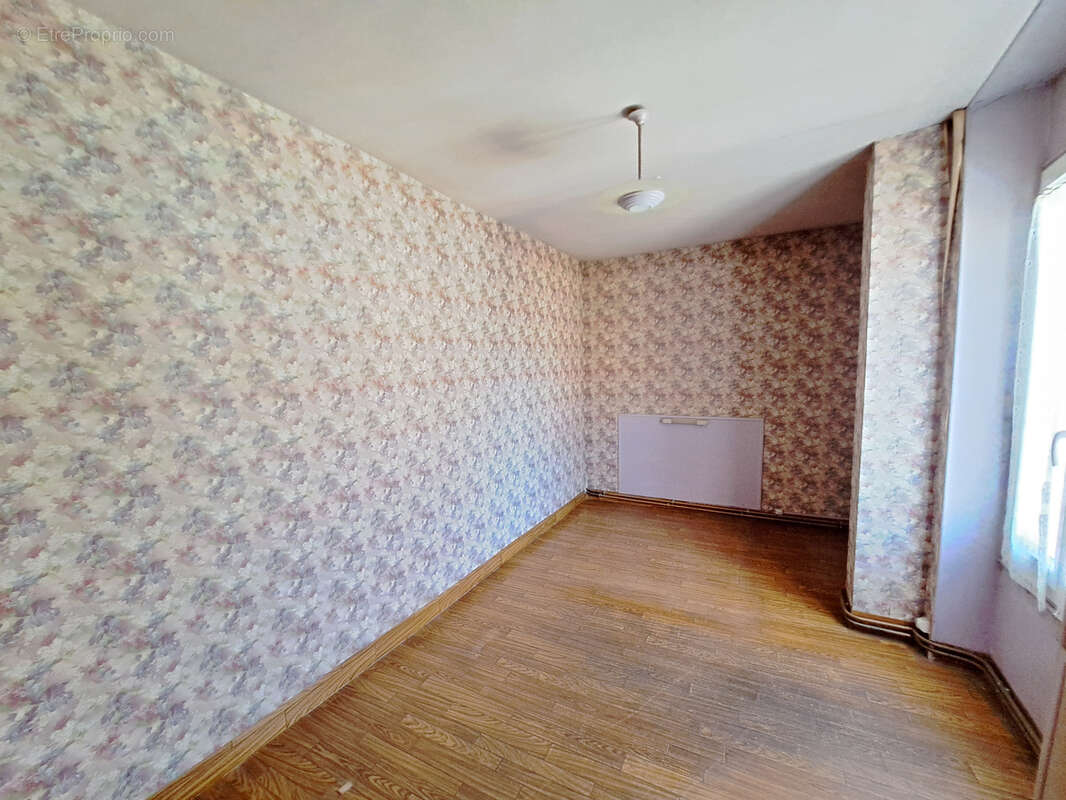 Maison à PONT-SUR-YONNE