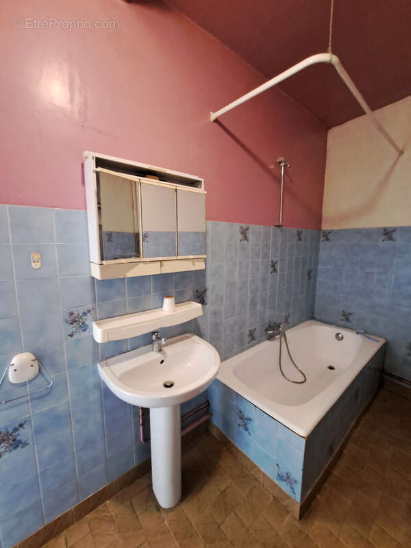 Maison à PONT-SUR-YONNE