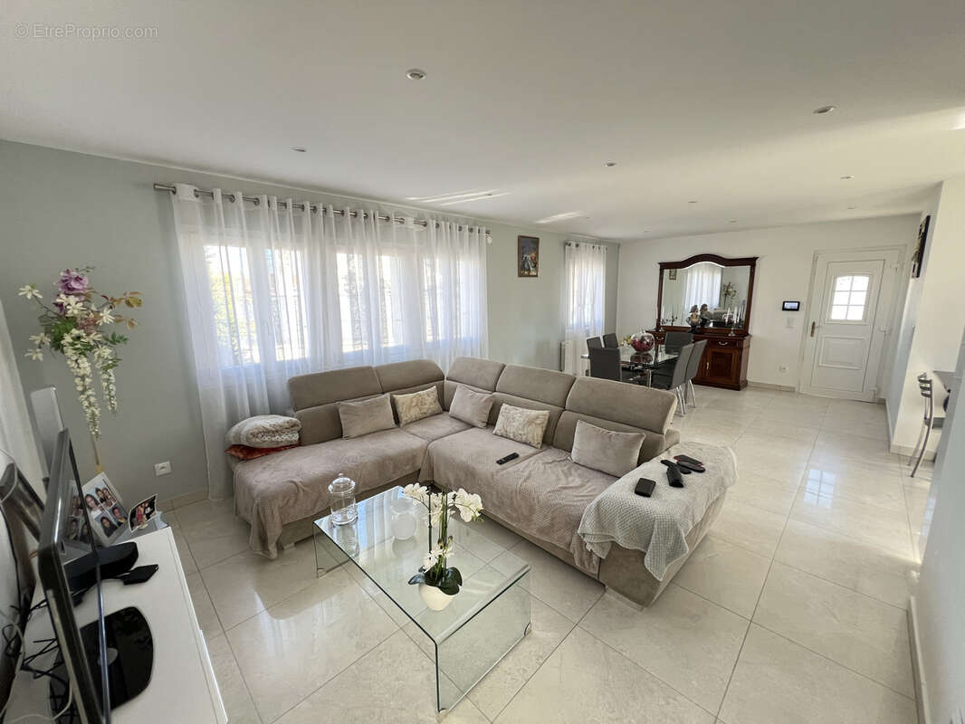 Maison à PONTAULT-COMBAULT