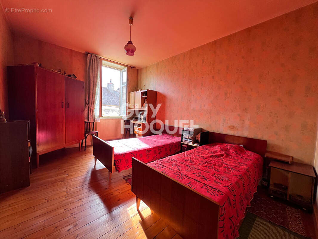 Maison à ISSY-L&#039;EVEQUE