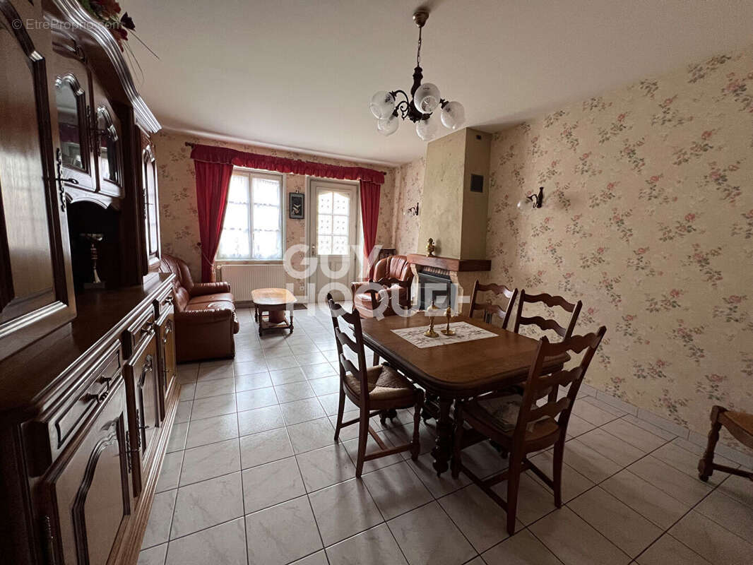 Maison à ISSY-L&#039;EVEQUE