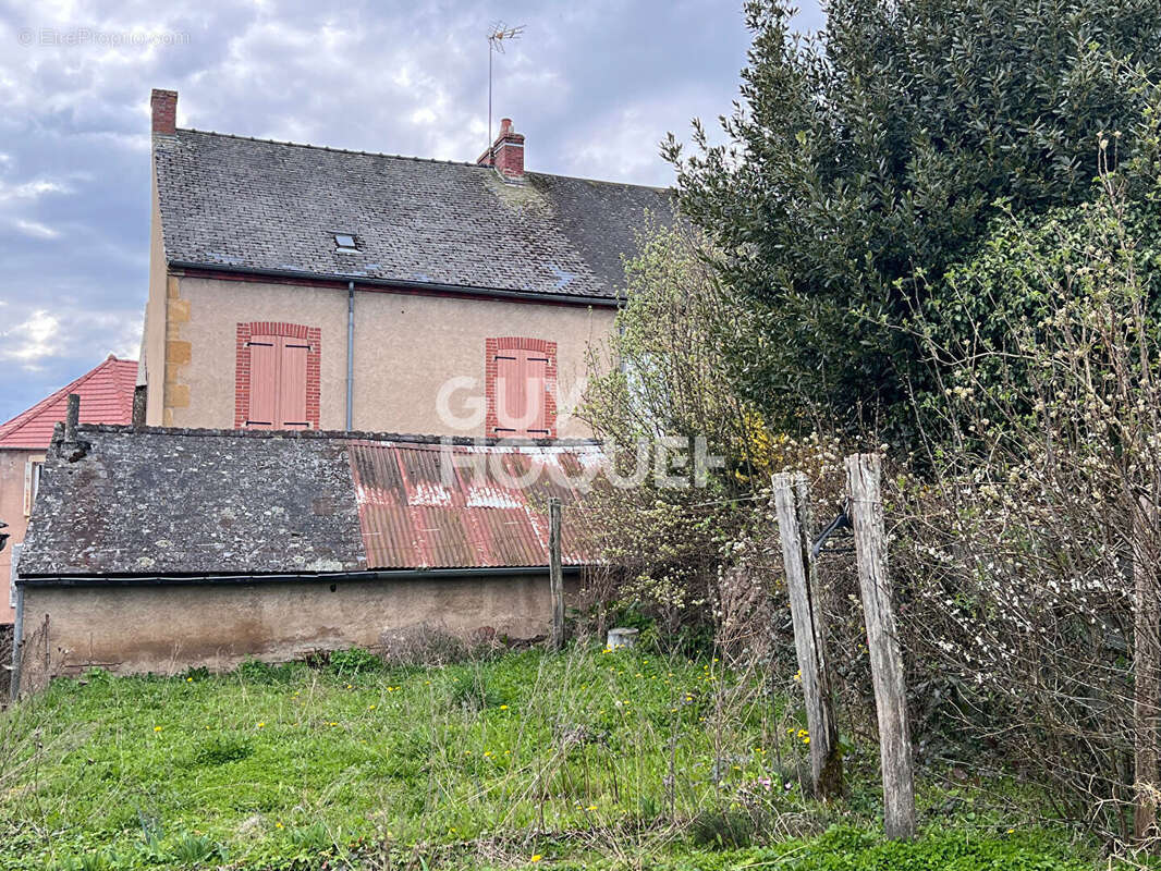 Maison à ISSY-L&#039;EVEQUE