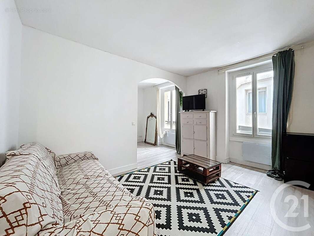 Appartement à PARIS-14E