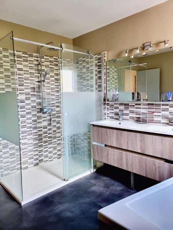 Maison à VILLETELLE